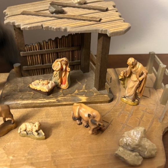 Vintage Anri hand carved wooden Nativity scene made in Italy. - Picture 3 of 6